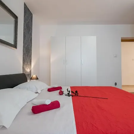 Anteo Free Parking Apartman